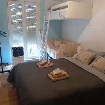 Διαμέρισμα Marmi *